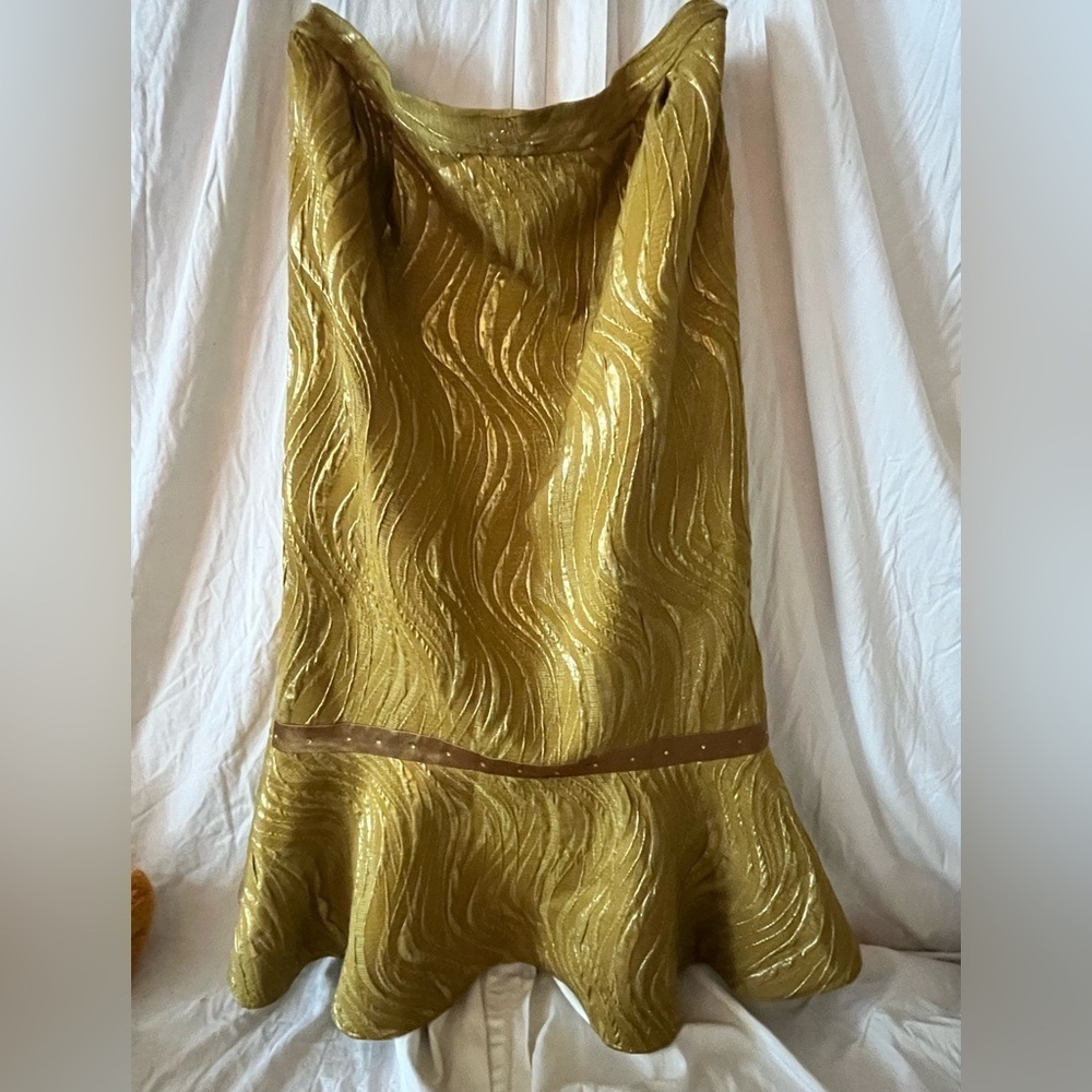 Gold skirt 18w 
Gospel